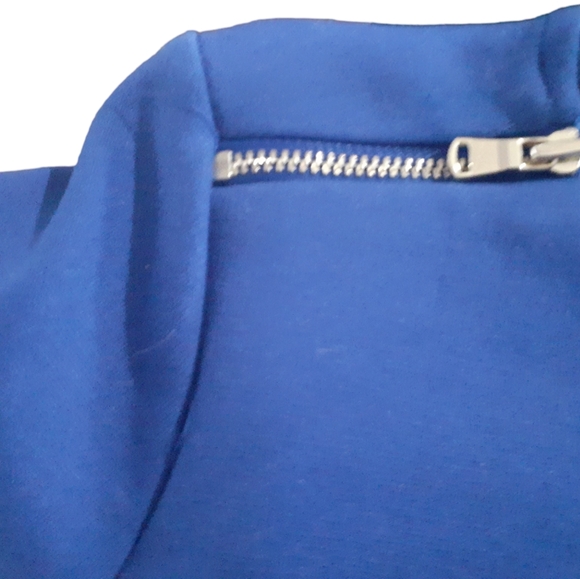 Ann Taylor Women's Size XS 3/4 Sleeve Structured Top with Zipper Detail in Blue - Picture 3 of 7